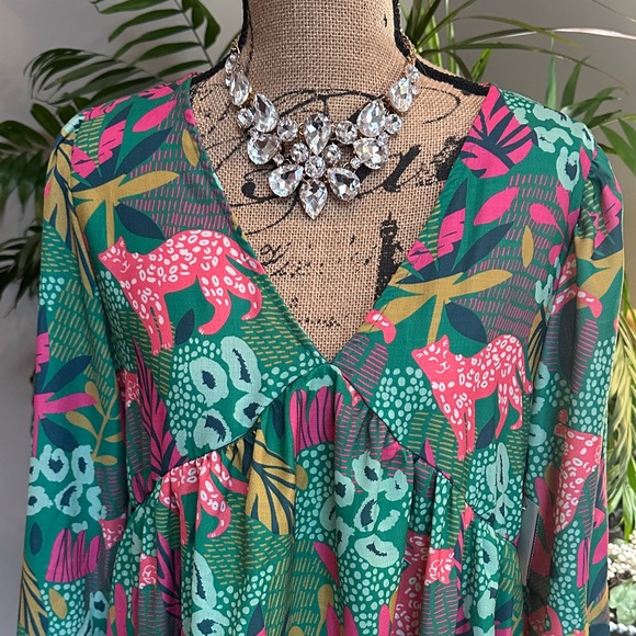 Peach Love California Green and Pink leopard print Midi Dress size large 💚🩷 - Picture 4 of 13